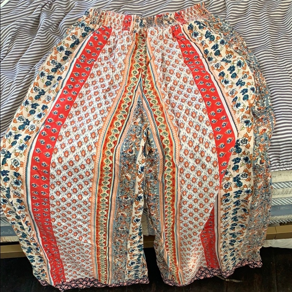 Wide legged high waisted pants